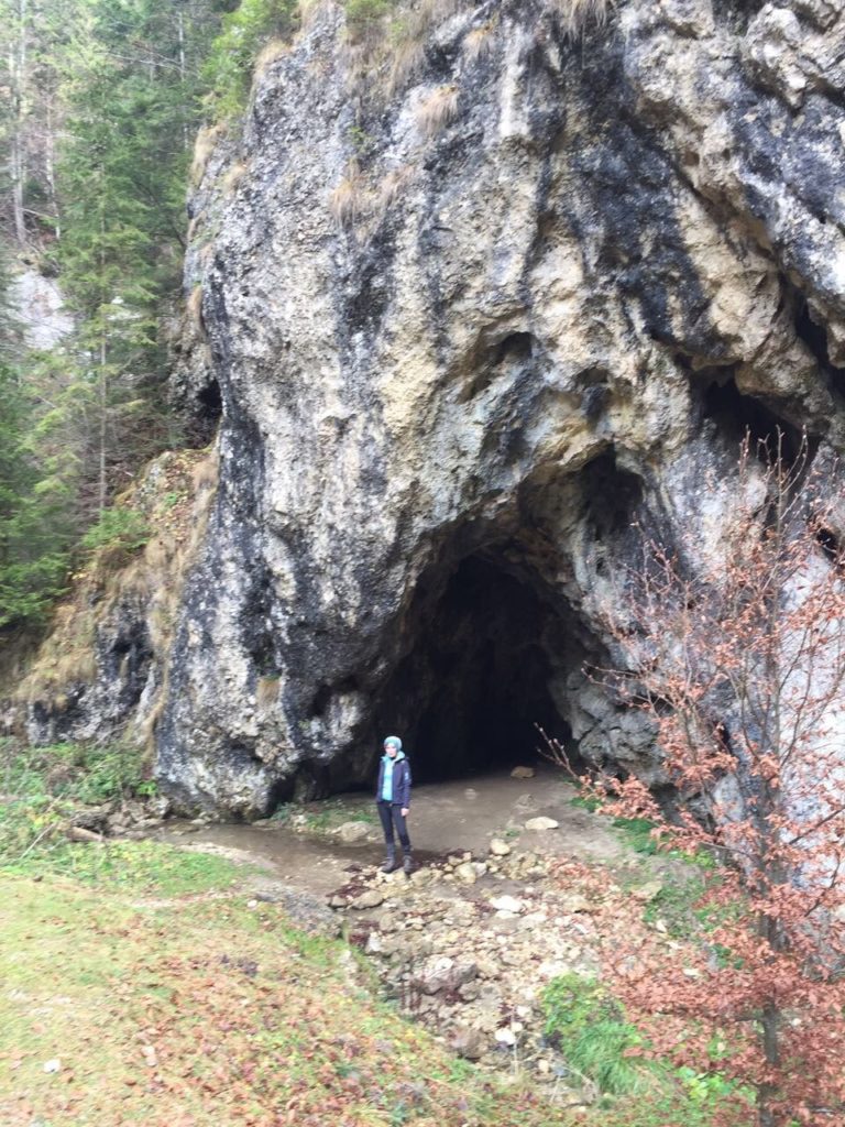 Höhle im Wanderparadies Piatra Craiului