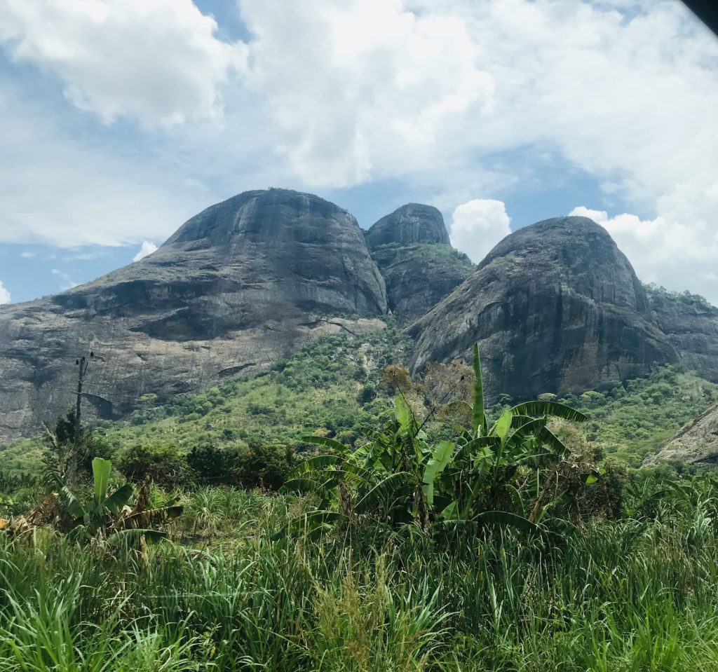 Runde Berge bei Nampula