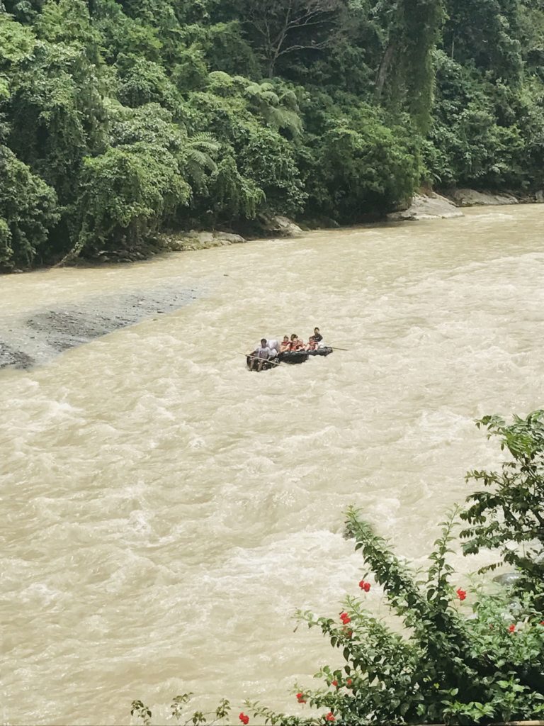 Tube Rafting auf dem Bohorok Fluss