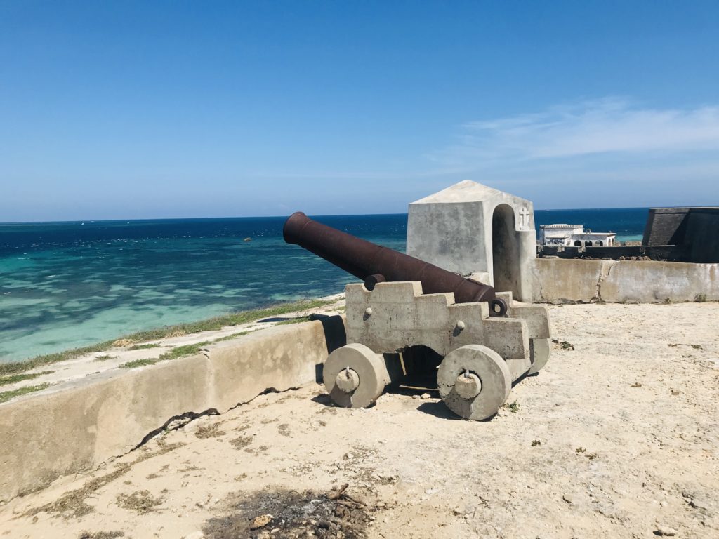 Alte Kanone auf Fort São Sebastião auf Ilha de Moçambique