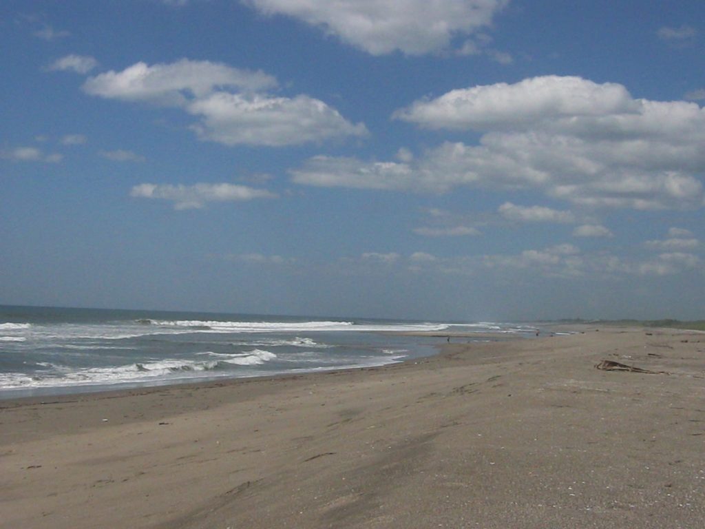 Pazifikstrand in der Nähe von Leon, Nicaragua