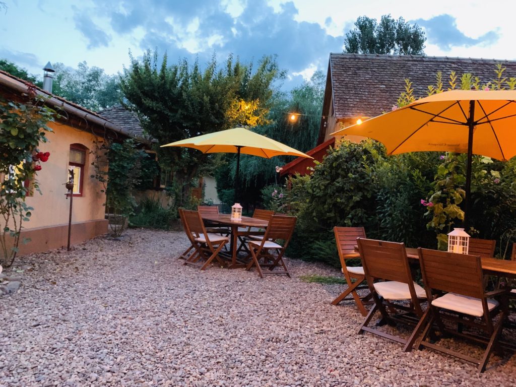 Der Innenhof von Valea Verde